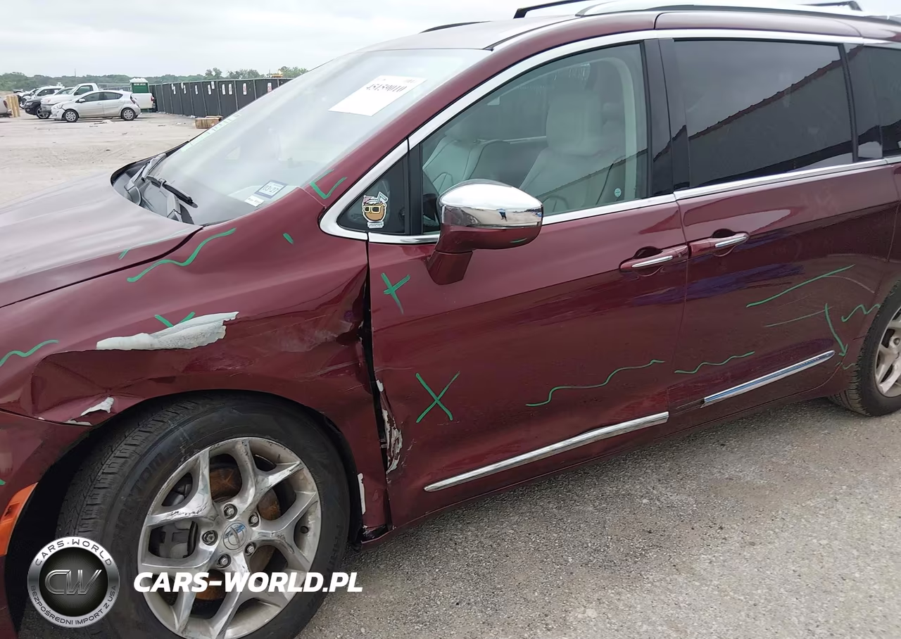 2017 Chrysler Pacifica Limited VIN:2C4RC1GG8HR610947 - 6