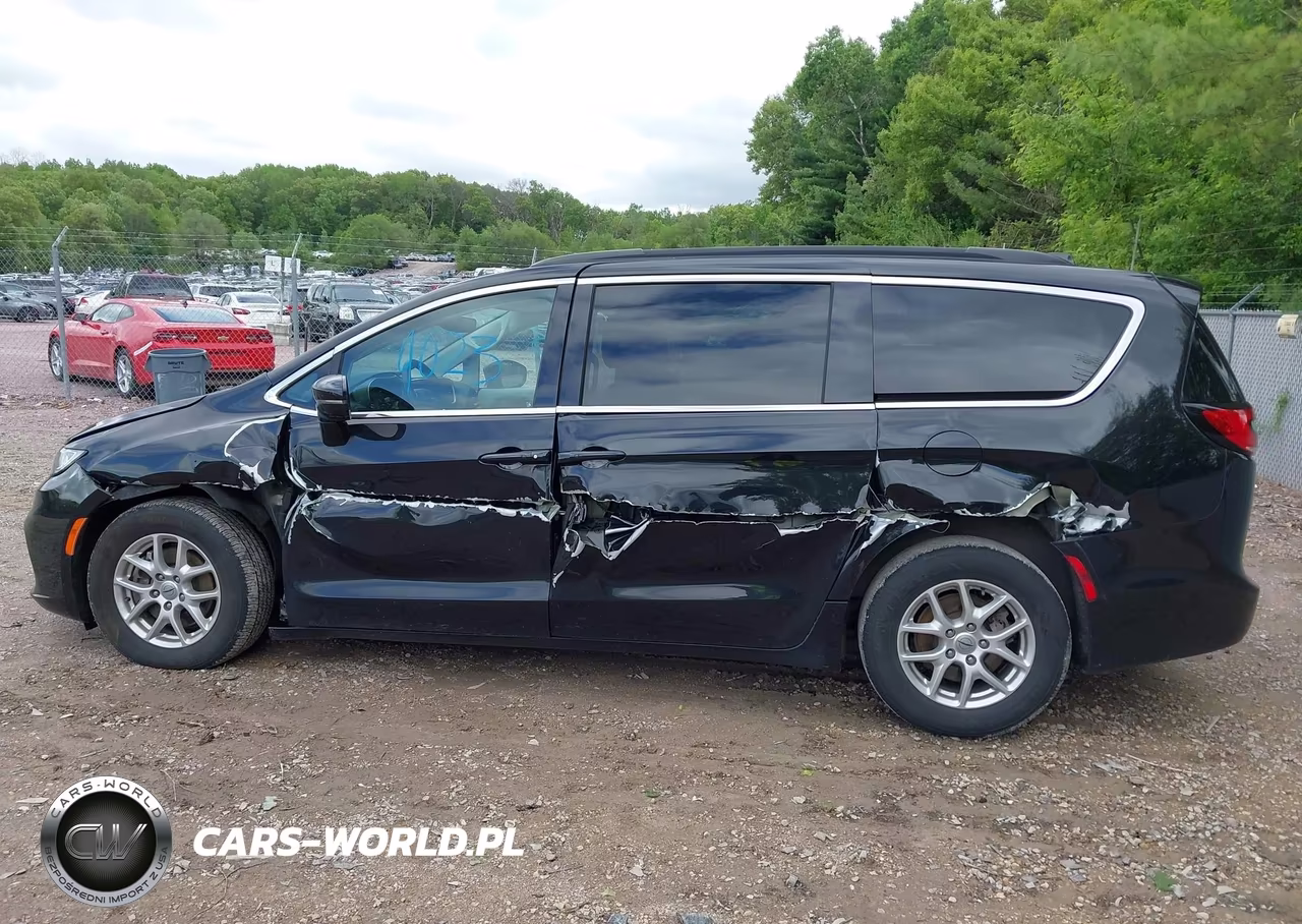 2022 Chrysler Pacifica Touring L VIN:2C4RC1BG1NR214989 - 14
