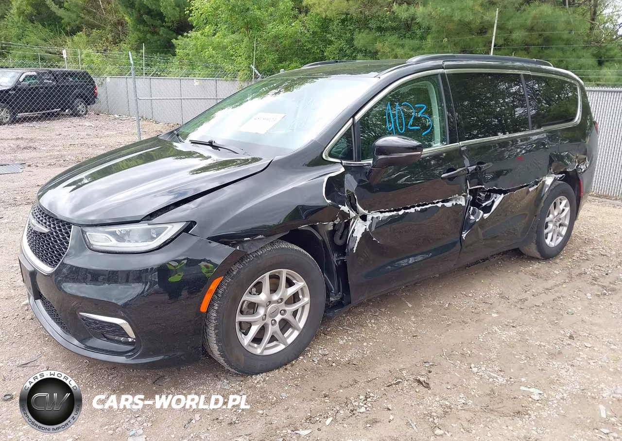 2022 Chrysler Pacifica Touring L VIN:2C4RC1BG1NR214989 - 2