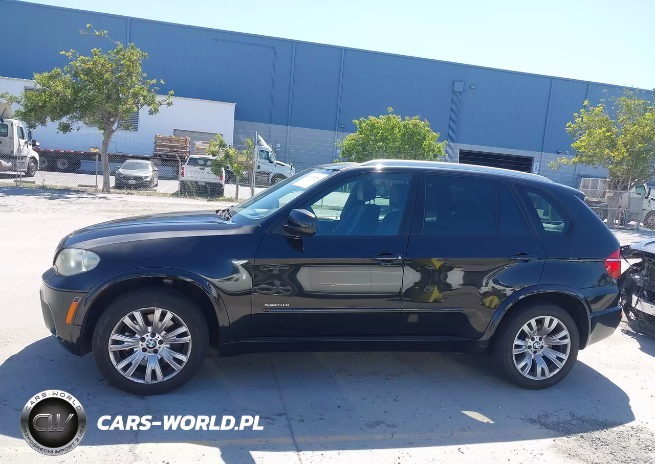 2013 BMW X5 xDrive50I VIN:5UXZV8C51D0C15876 - 14