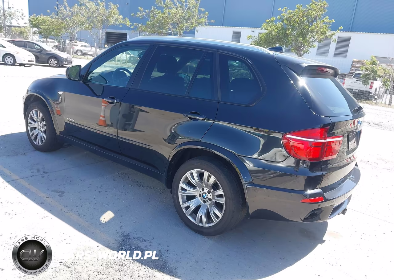 2013 BMW X5 xDrive50I VIN:5UXZV8C51D0C15876 - 3
