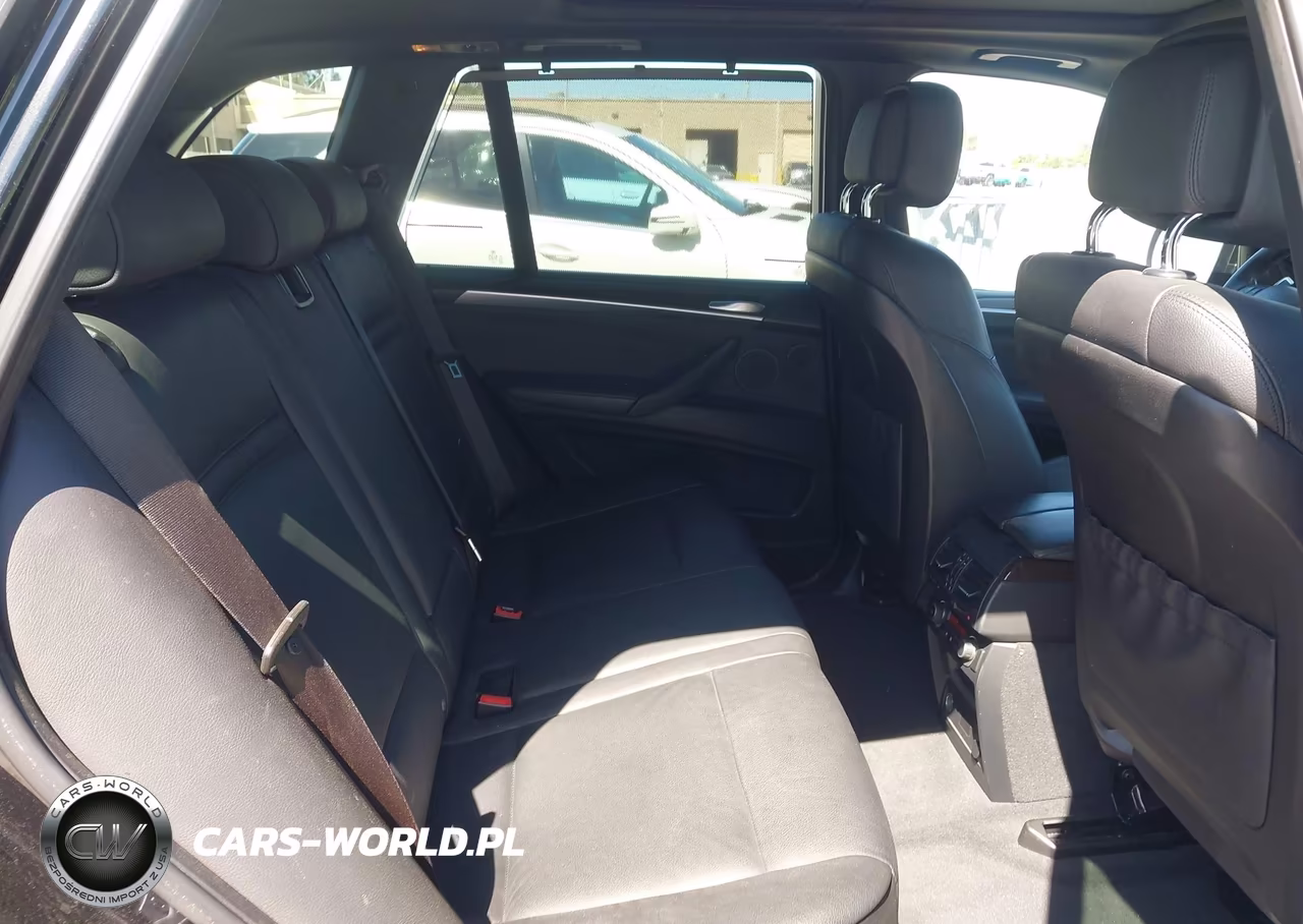 2013 BMW X5 xDrive50I VIN:5UXZV8C51D0C15876 - 8