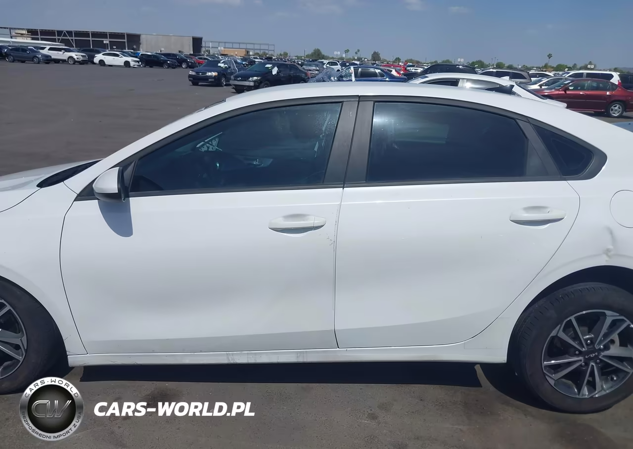 2024 Kia Forte Lxs VIN:3KPF24AD0RE825604 - 14