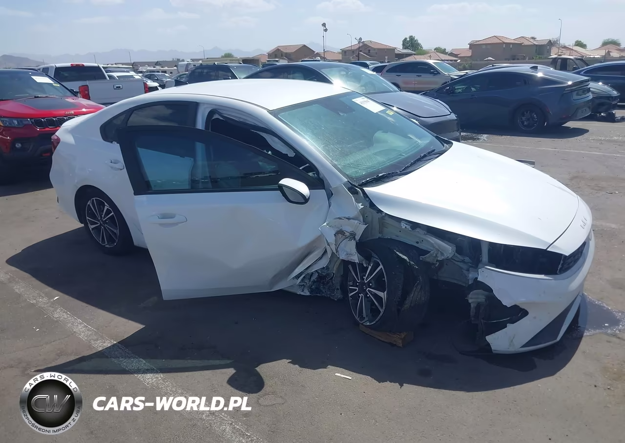 2024 Kia Forte Lxs VIN:3KPF24AD0RE825604 - 6
