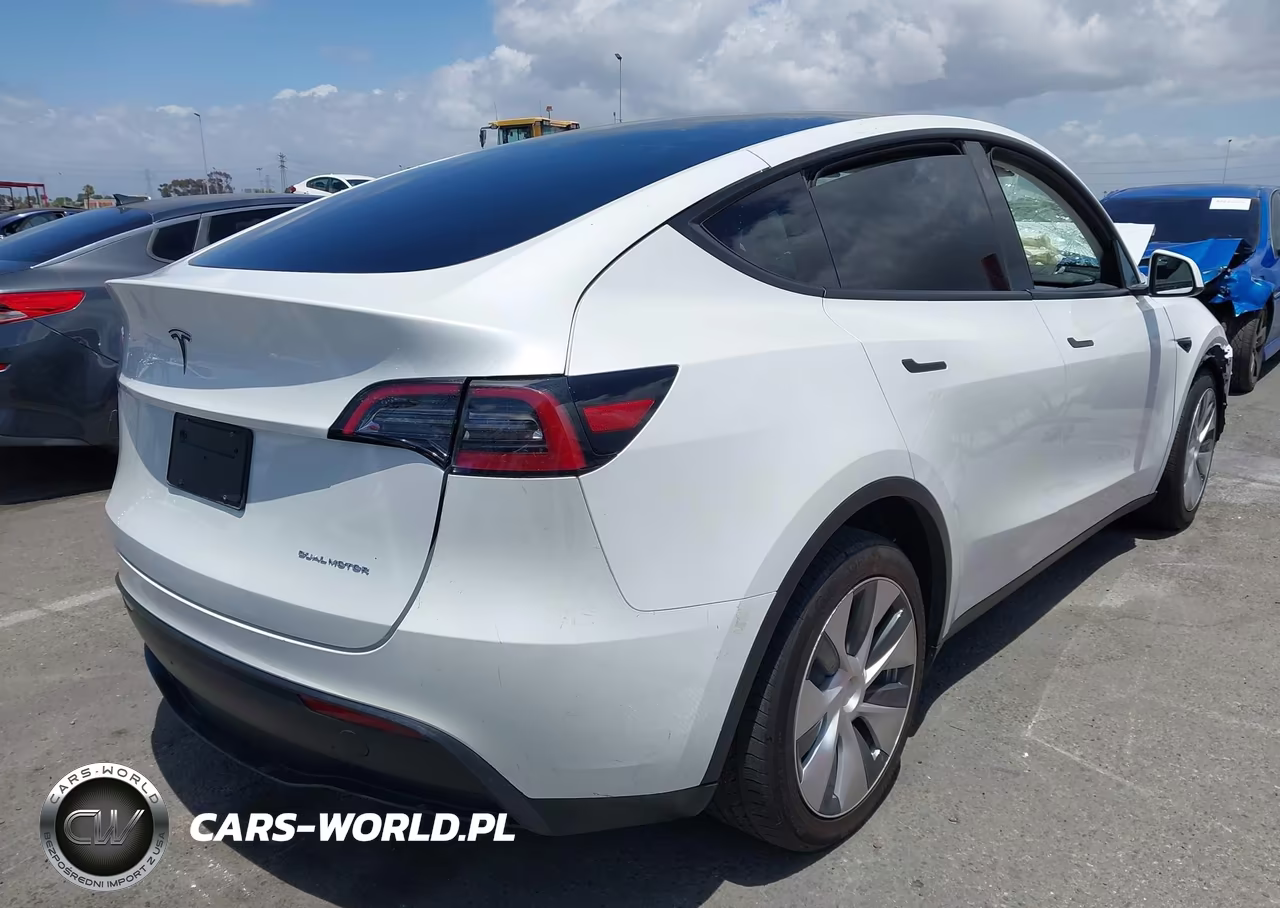 2023 Tesla Model Y Awd-Long Range Dual Motor All-Wheel Drive VIN:7SAYGDEE4PF630113 - 4