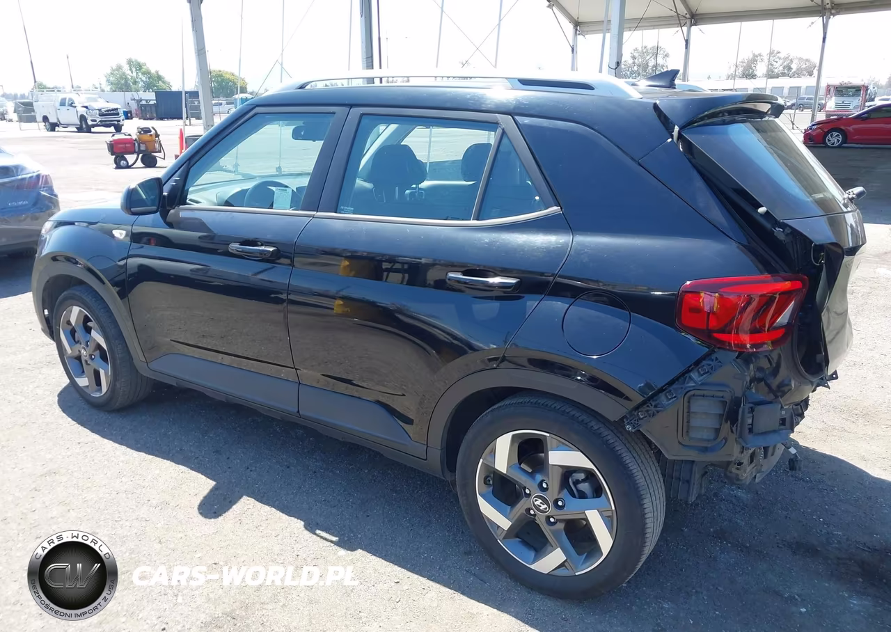 2022 Hyundai Venue Sel VIN:KMHRC8A34NU137671 - 3