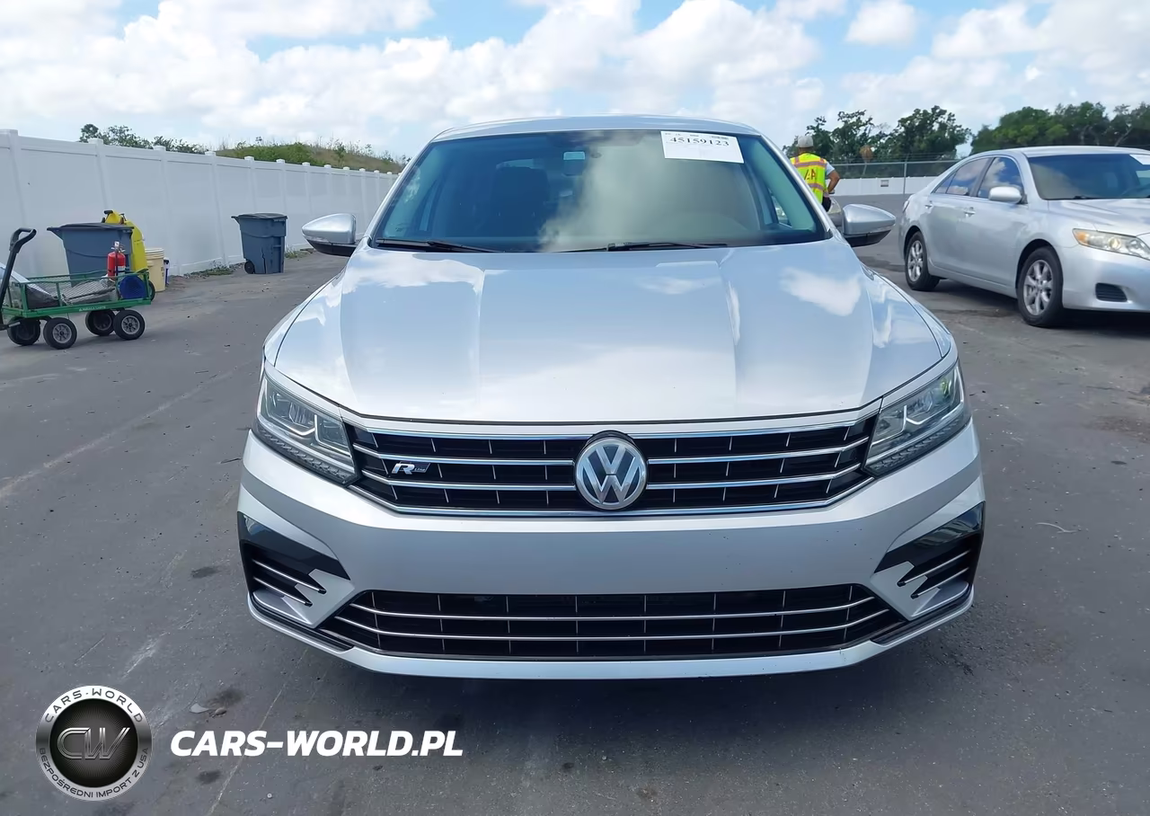 2017 Volkswagen Passat 1.8T R-Line VIN:1VWDT7A36HC068403 - 12