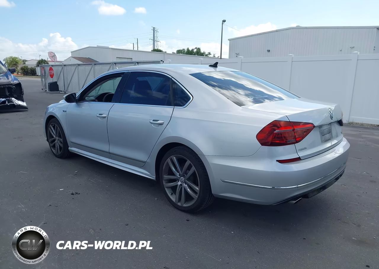 2017 Volkswagen Passat 1.8T R-Line VIN:1VWDT7A36HC068403 - 3