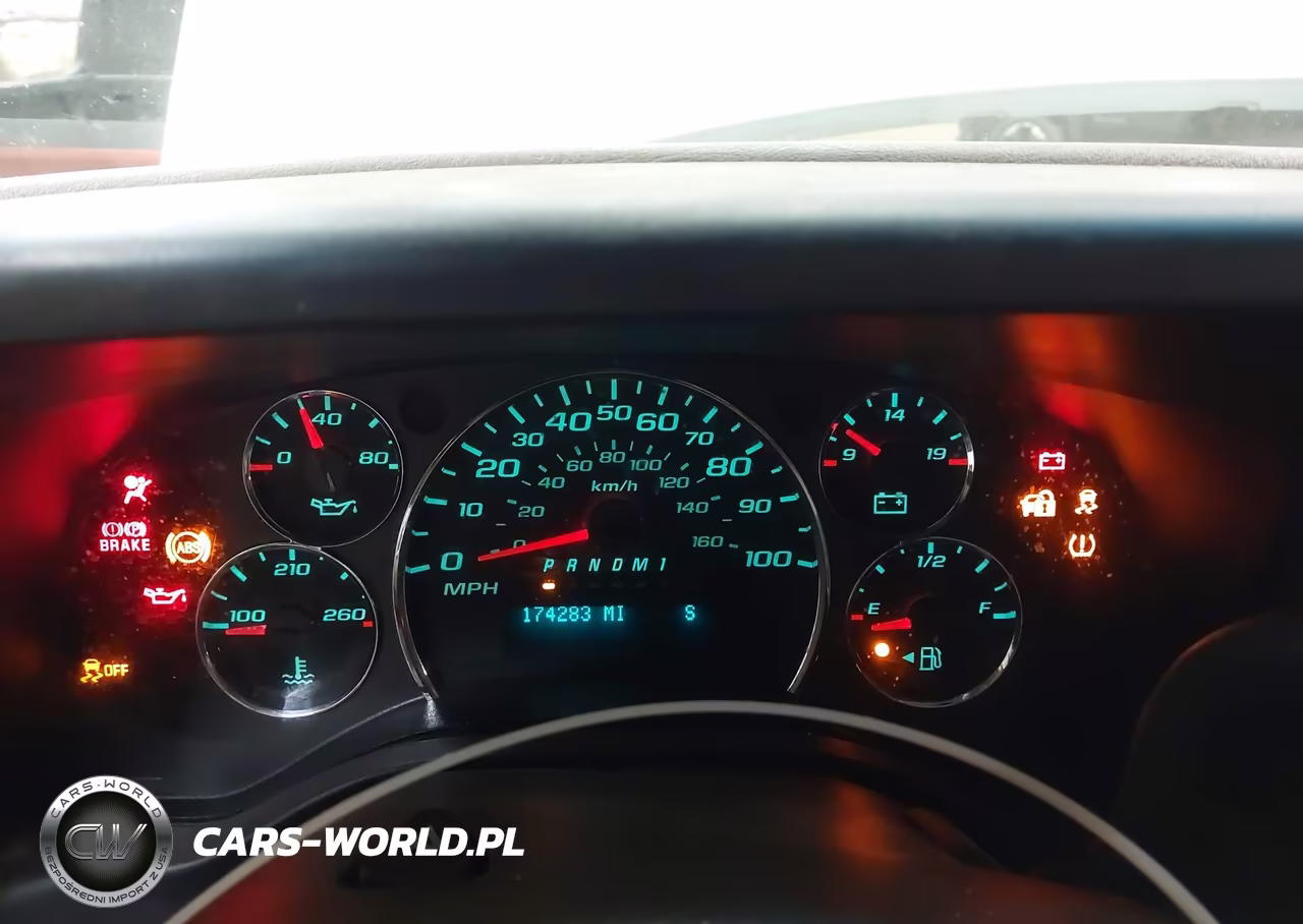2016 Chevrolet Express 2500 Work Van VIN:1GCWGBFF2G1138057 - 7