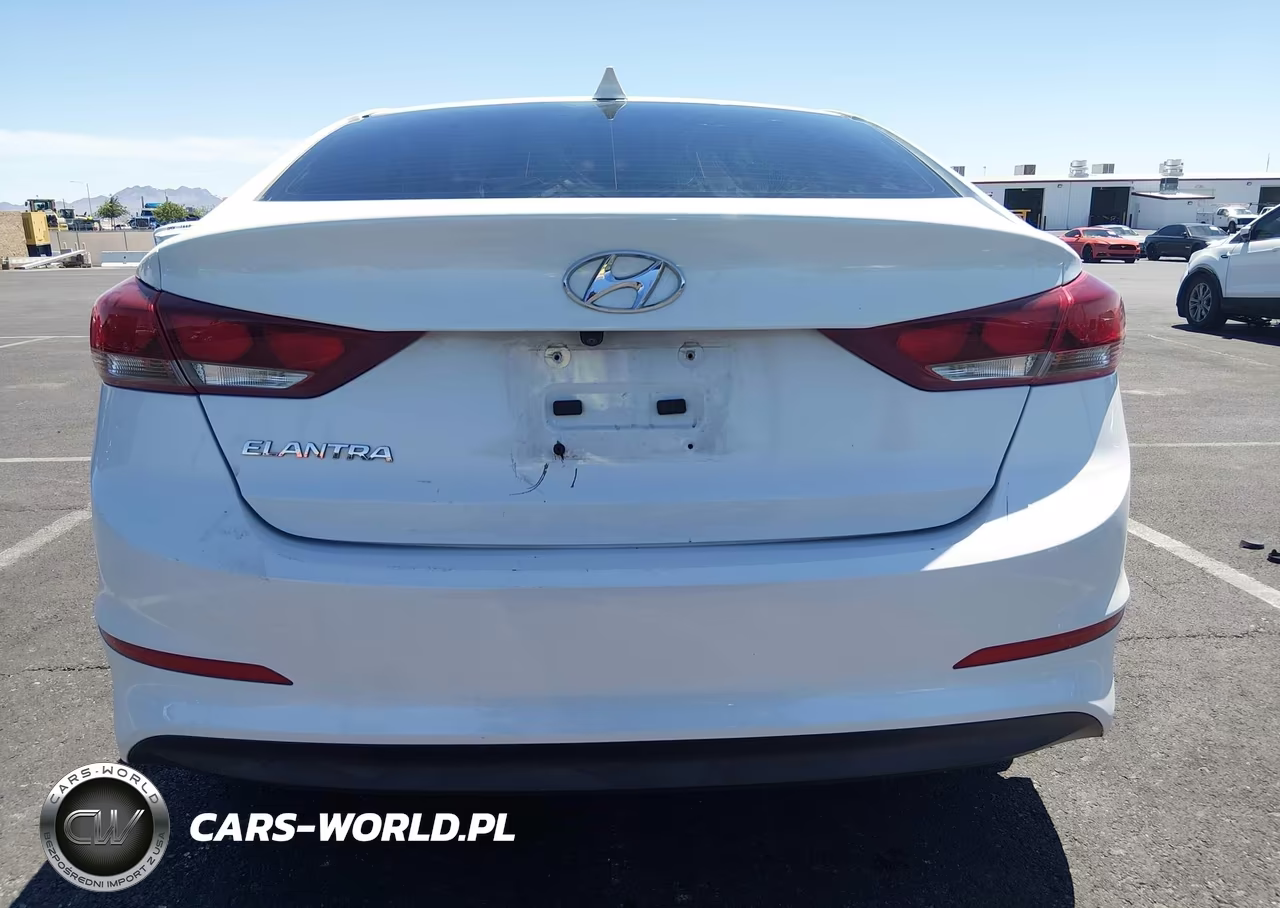 2018 Hyundai Elantra Sel VIN:5NPD84LF4JH356683 - 17
