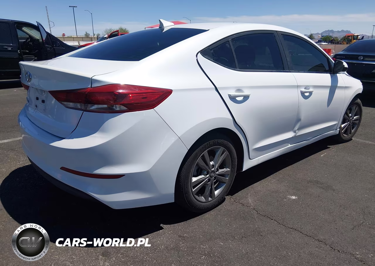 2018 Hyundai Elantra Sel VIN:5NPD84LF4JH356683 - 4