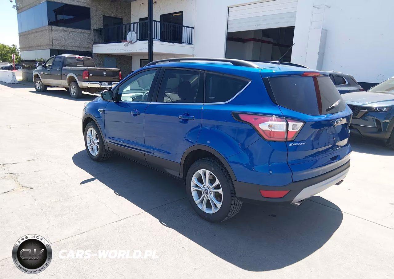 2018 Ford Escape Se VIN:1FMCU9GD3JUC38770 - 3