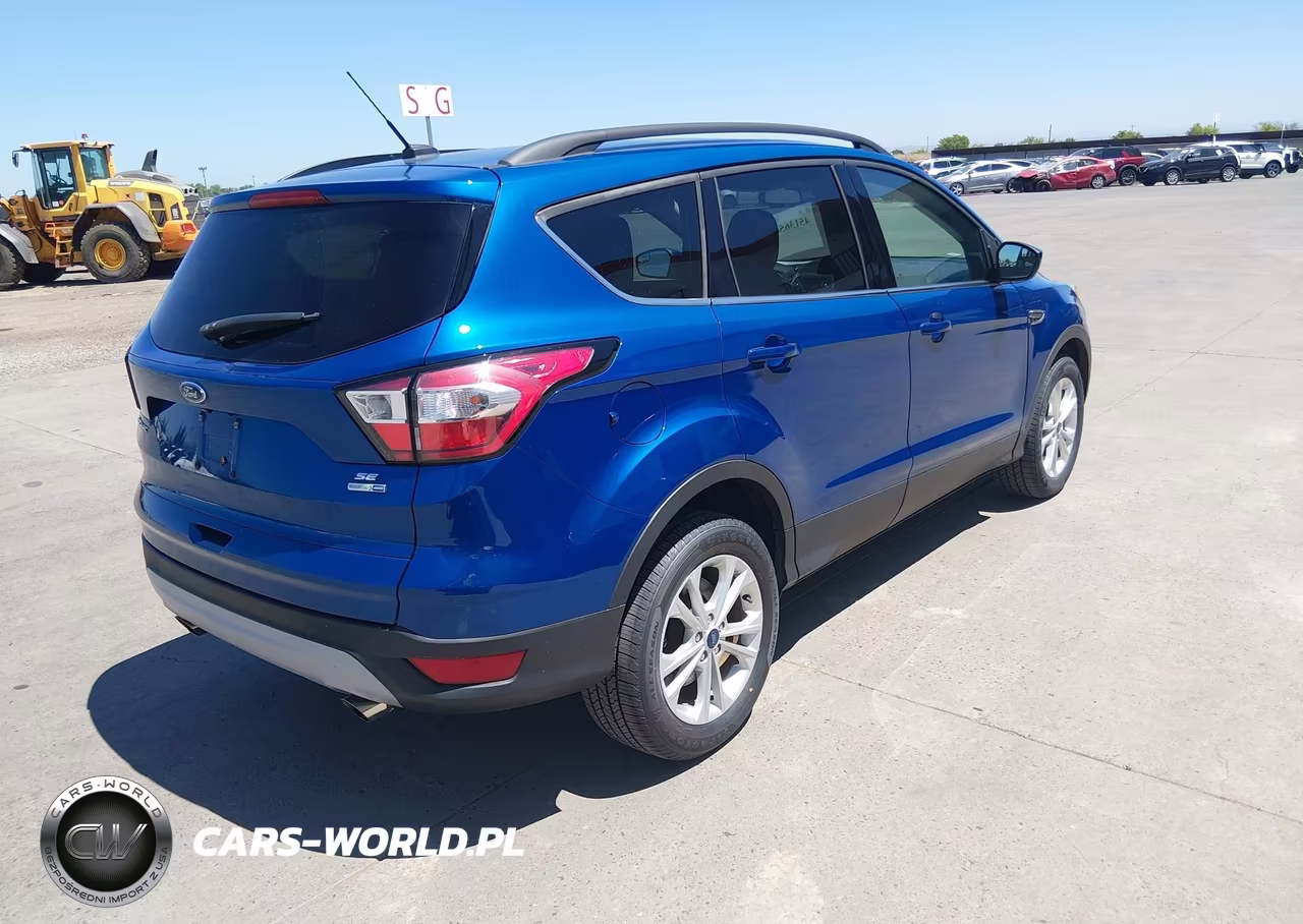 2018 Ford Escape Se VIN:1FMCU9GD3JUC38770 - 4