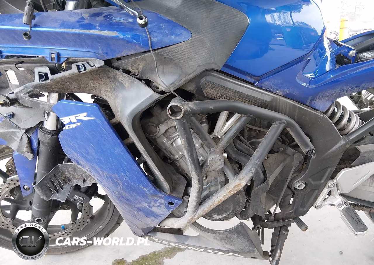 2014 Honda Cbr650 F VIN:MLHRC7414E5000116 - 9