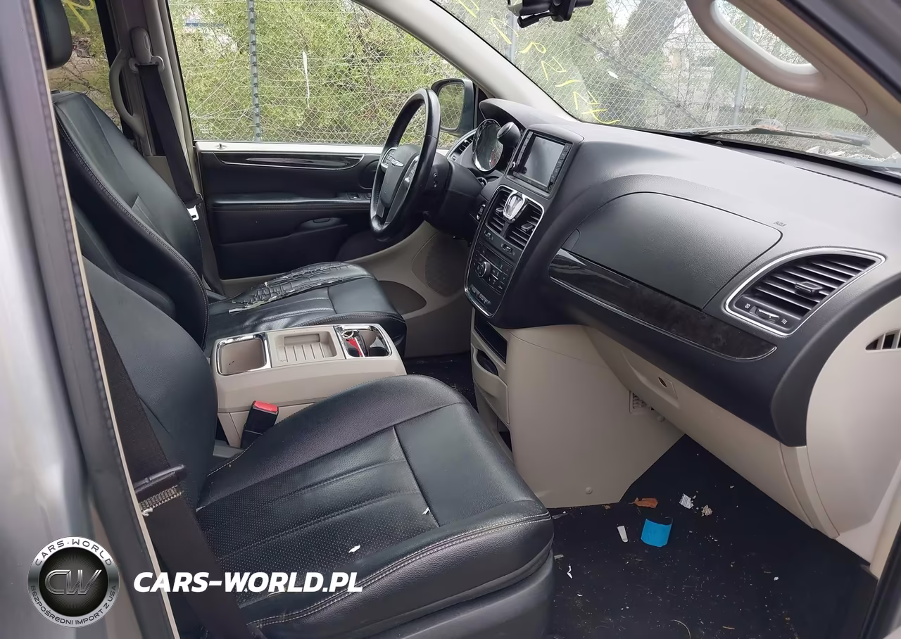 2013 Chrysler Town & Country Touring-L VIN:2C4RC1CG6DR747577 - 5
