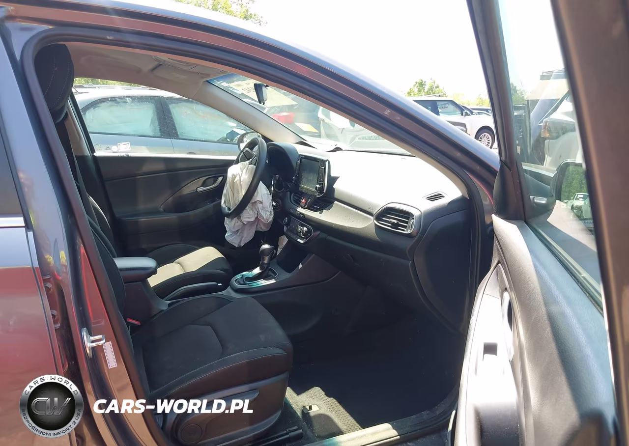 2018 Hyundai Elantra Gt VIN:KMHH35LE2JU010856 - 5