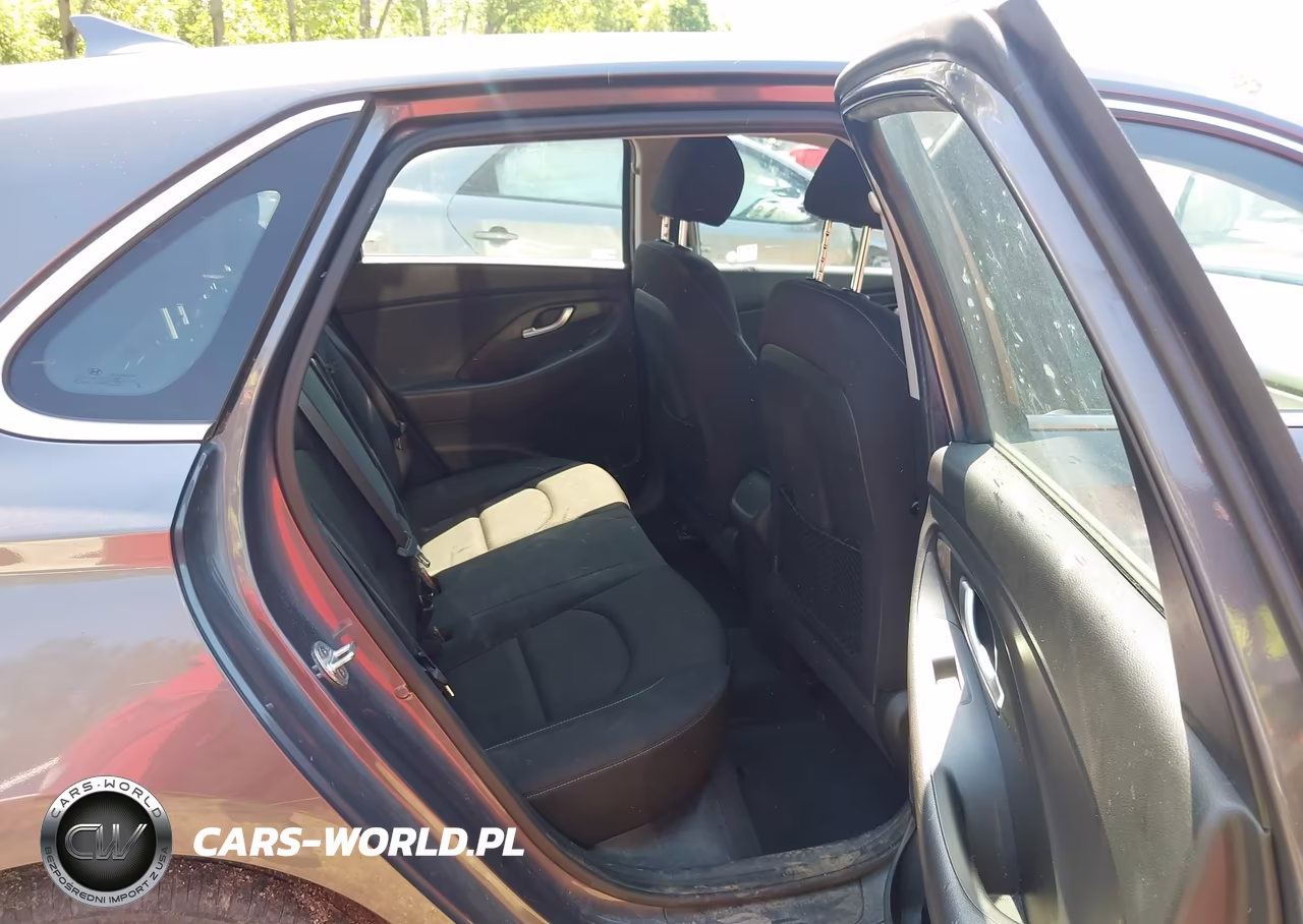 2018 Hyundai Elantra Gt VIN:KMHH35LE2JU010856 - 8