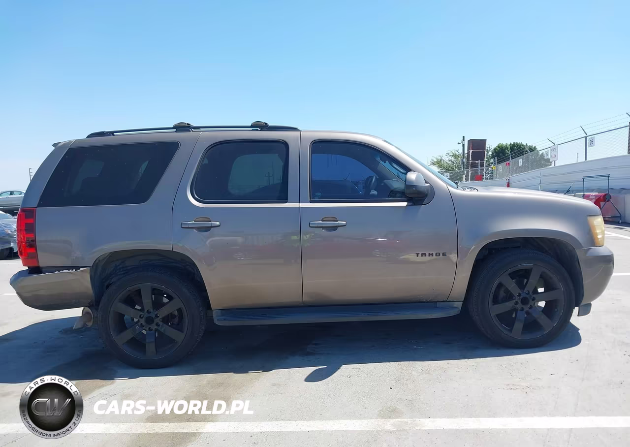 2011 Chevrolet Tahoe Ls VIN:1GNSCAE00BR392515 - 12