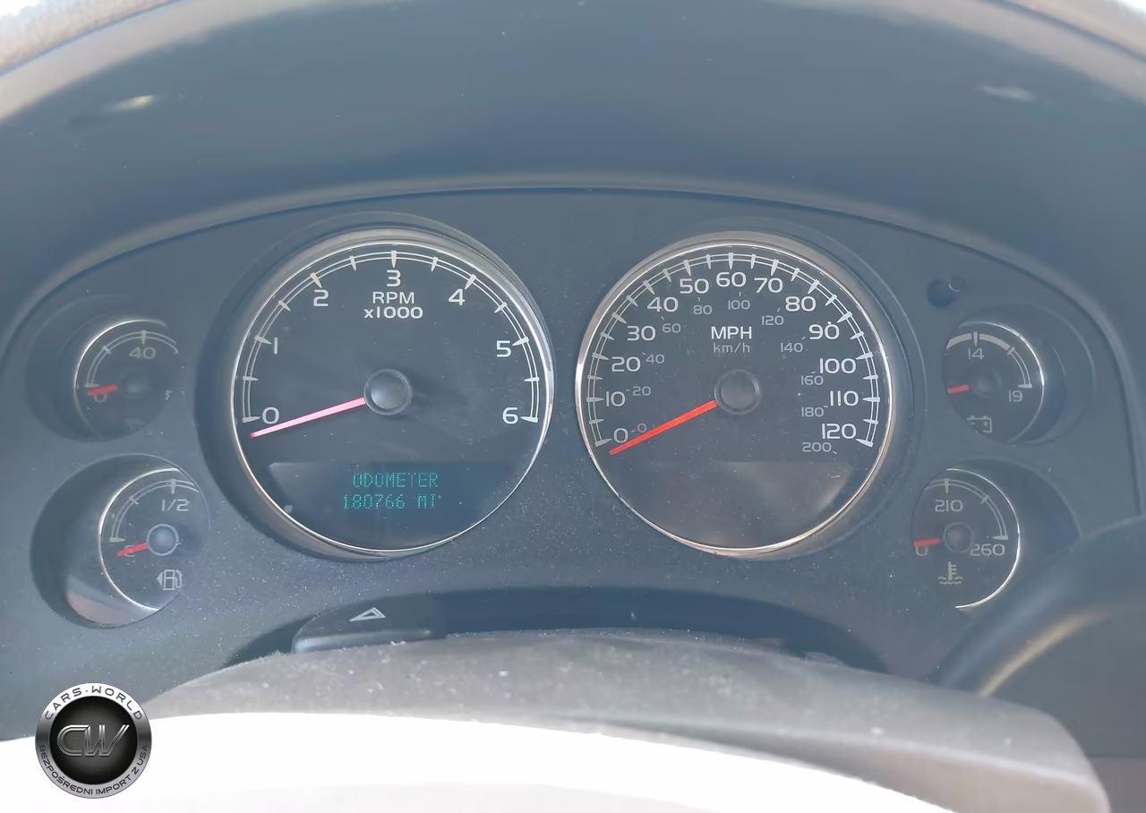 2011 Chevrolet Tahoe Ls VIN:1GNSCAE00BR392515 - 7