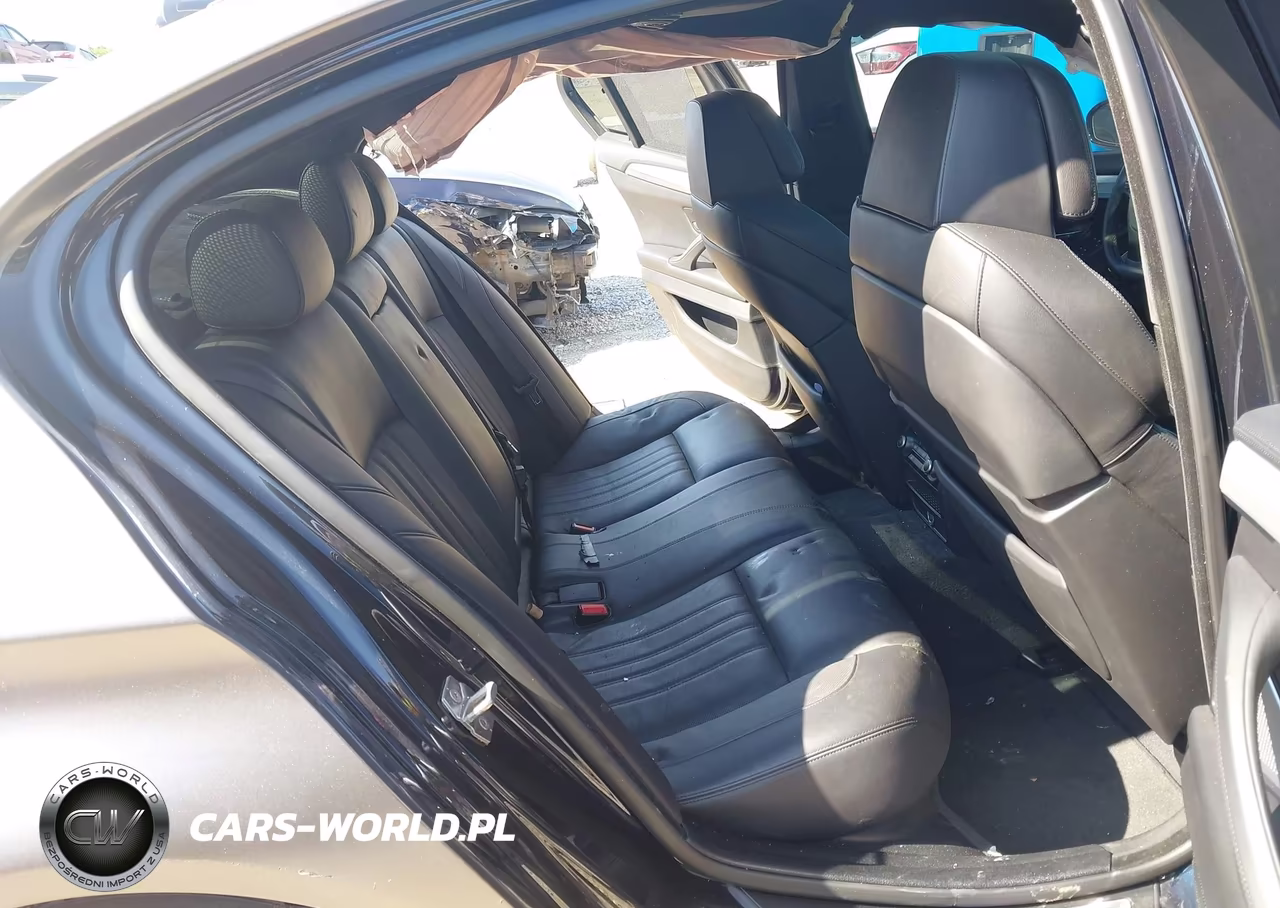 2013 BMW M5 VIN:WBSFV9C52DC773136 - 8