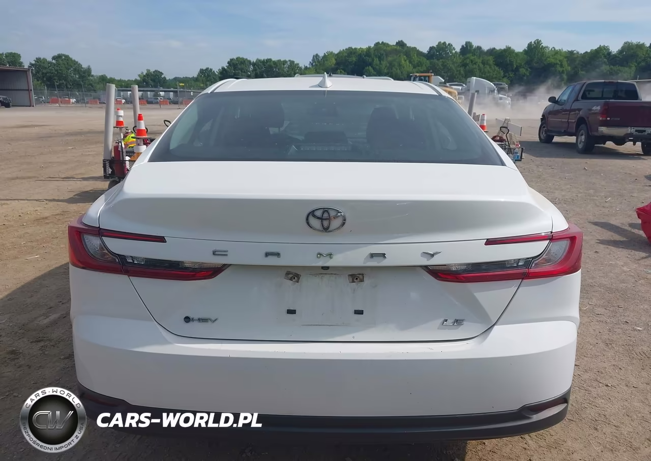 2025 Toyota Camry Le VIN:4T1DAACK8SU515255 - 16