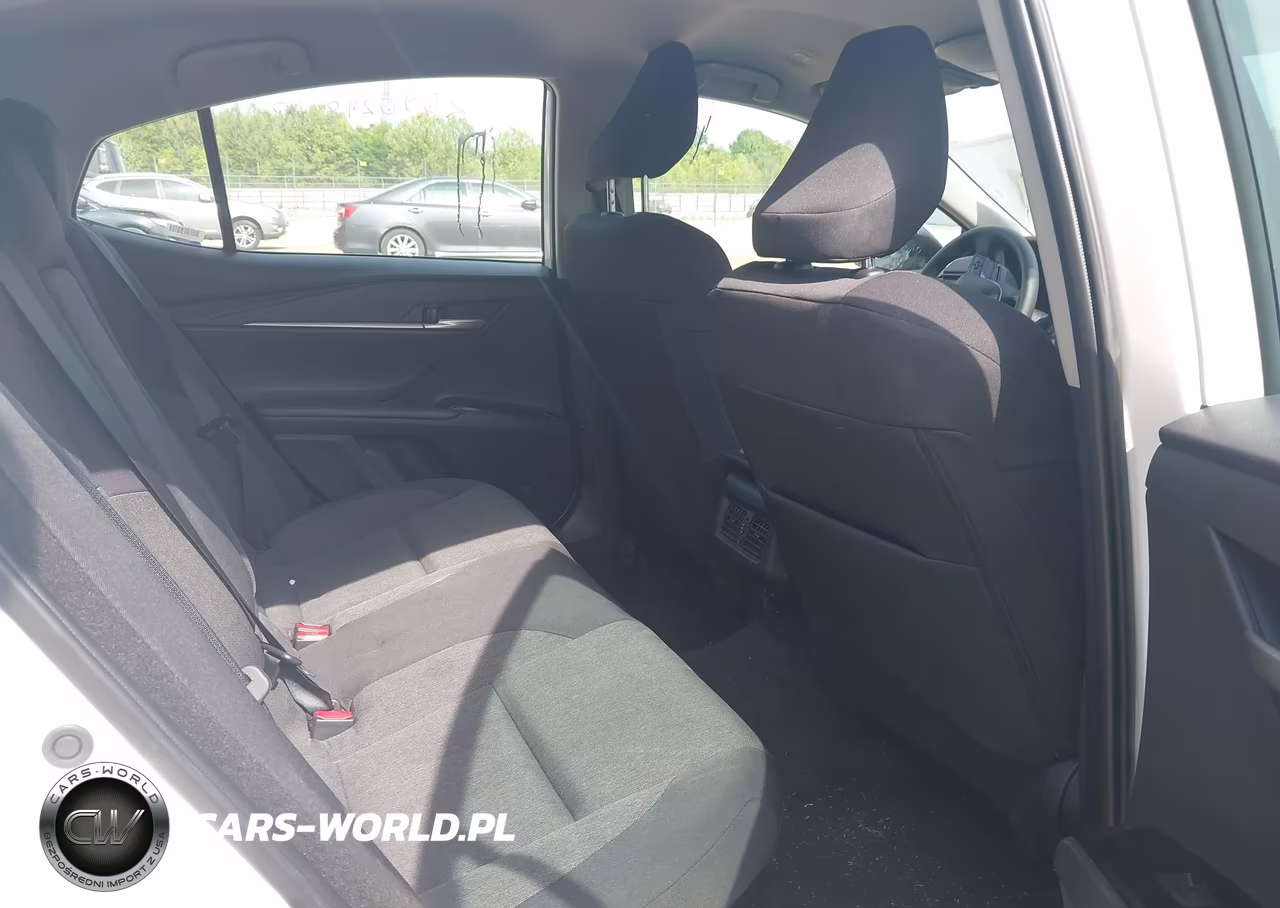 2025 Toyota Camry Le VIN:4T1DAACK8SU515255 - 8