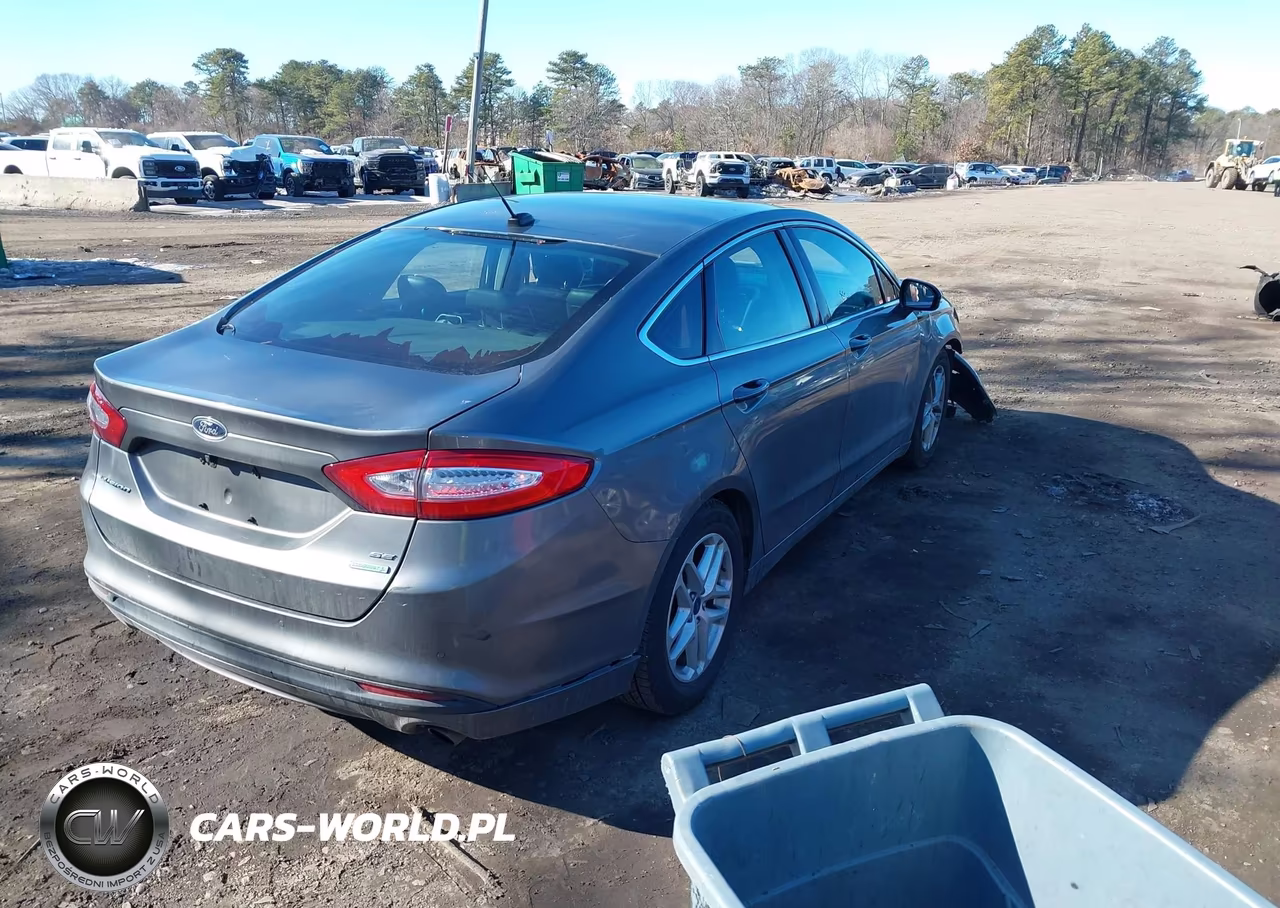 2013 Ford Fusion Se VIN:3FA6P0HRXDR166739 - 4