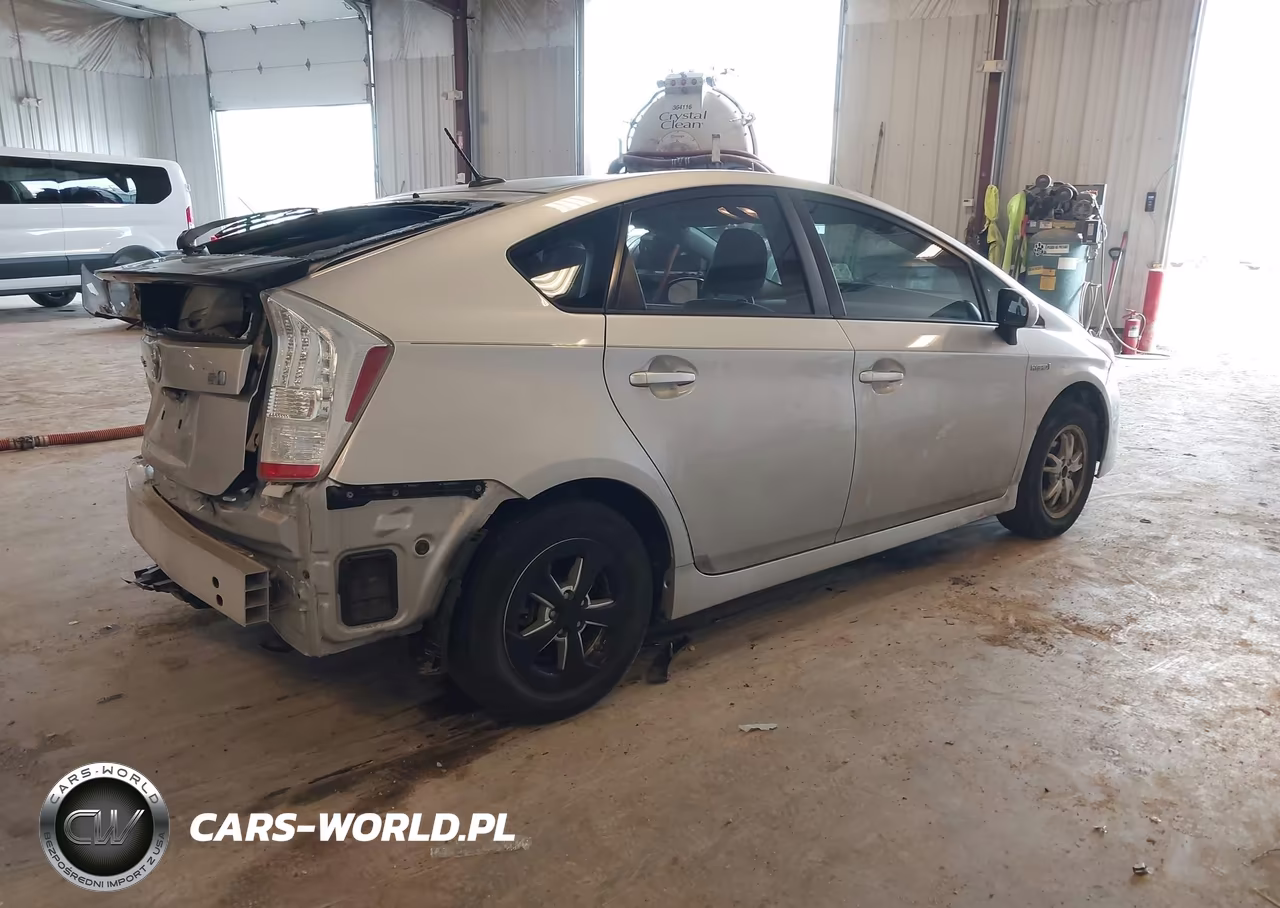 2010 Toyota Prius Iii VIN:JTDKN3DU0A1306586 - 4