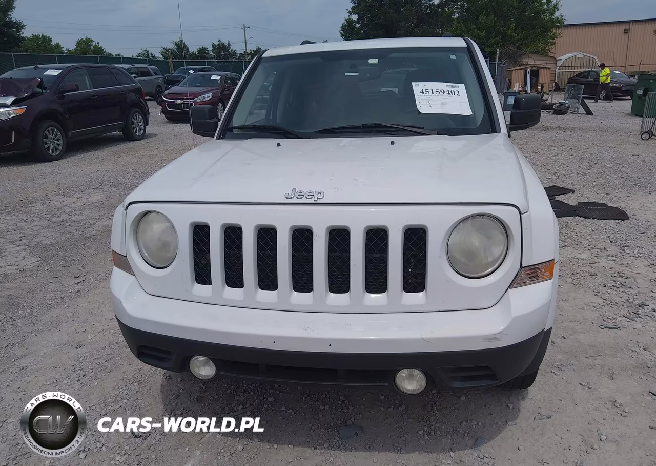 2013 Jeep Patriot Latitude VIN:1C4NJRFB8DD114701 - 6