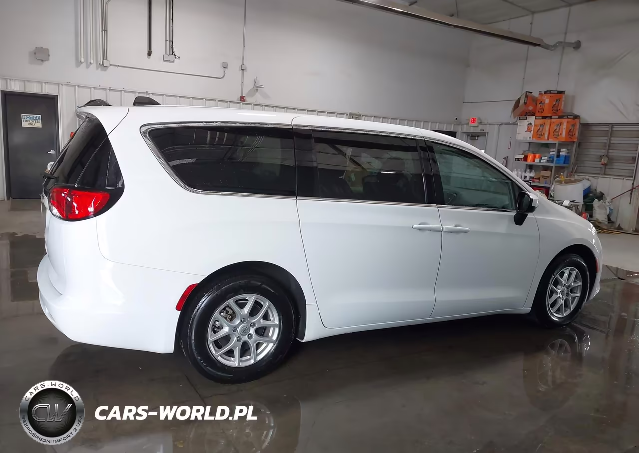 2021 Chrysler Voyager Lx VIN:2C4RC1CG0MR568404 - 18