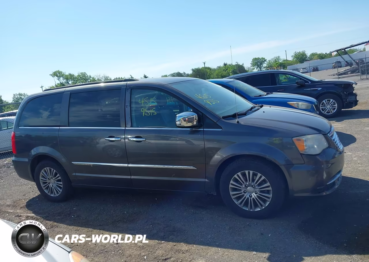 2015 Chrysler Town & Country Touring-L VIN:2C4RC1CG4FR506653 - 14