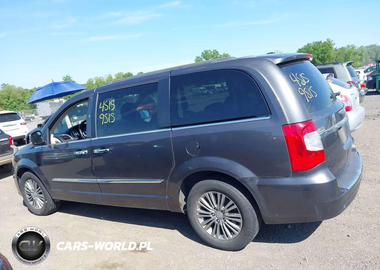 2015 Chrysler Town & Country Touring-L VIN:2C4RC1CG4FR506653 - 15