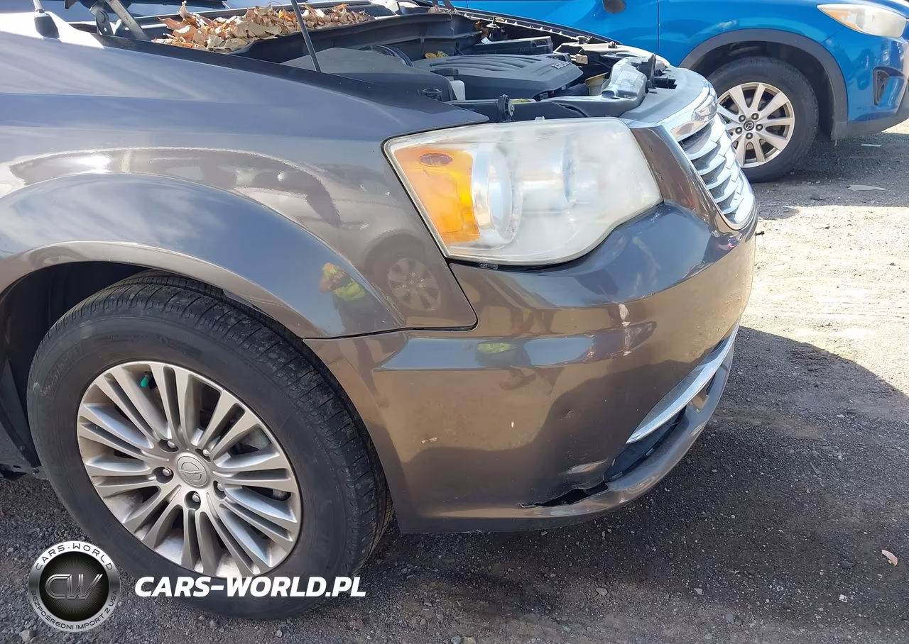 2015 Chrysler Town & Country Touring-L VIN:2C4RC1CG4FR506653 - 18