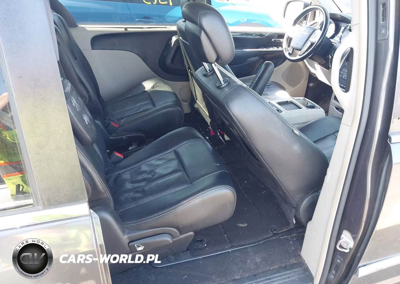 2015 Chrysler Town & Country Touring-L VIN:2C4RC1CG4FR506653 - 8
