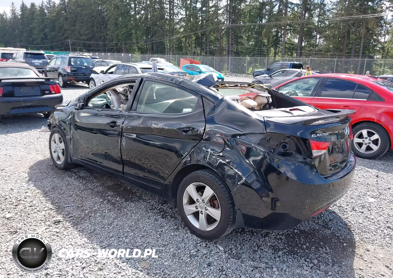 HYUNDAI ELANTRA GL VIN:KMHDH4AE3DU955901 - 3