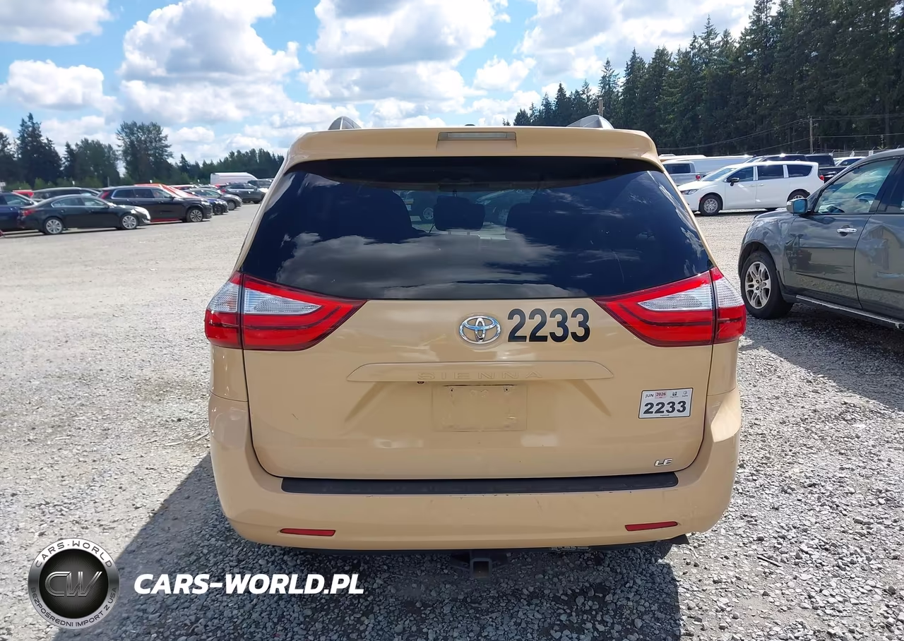 2015 Toyota Sienna Le 8 Passenger VIN:5TDKK3DC2FS580835 - 16
