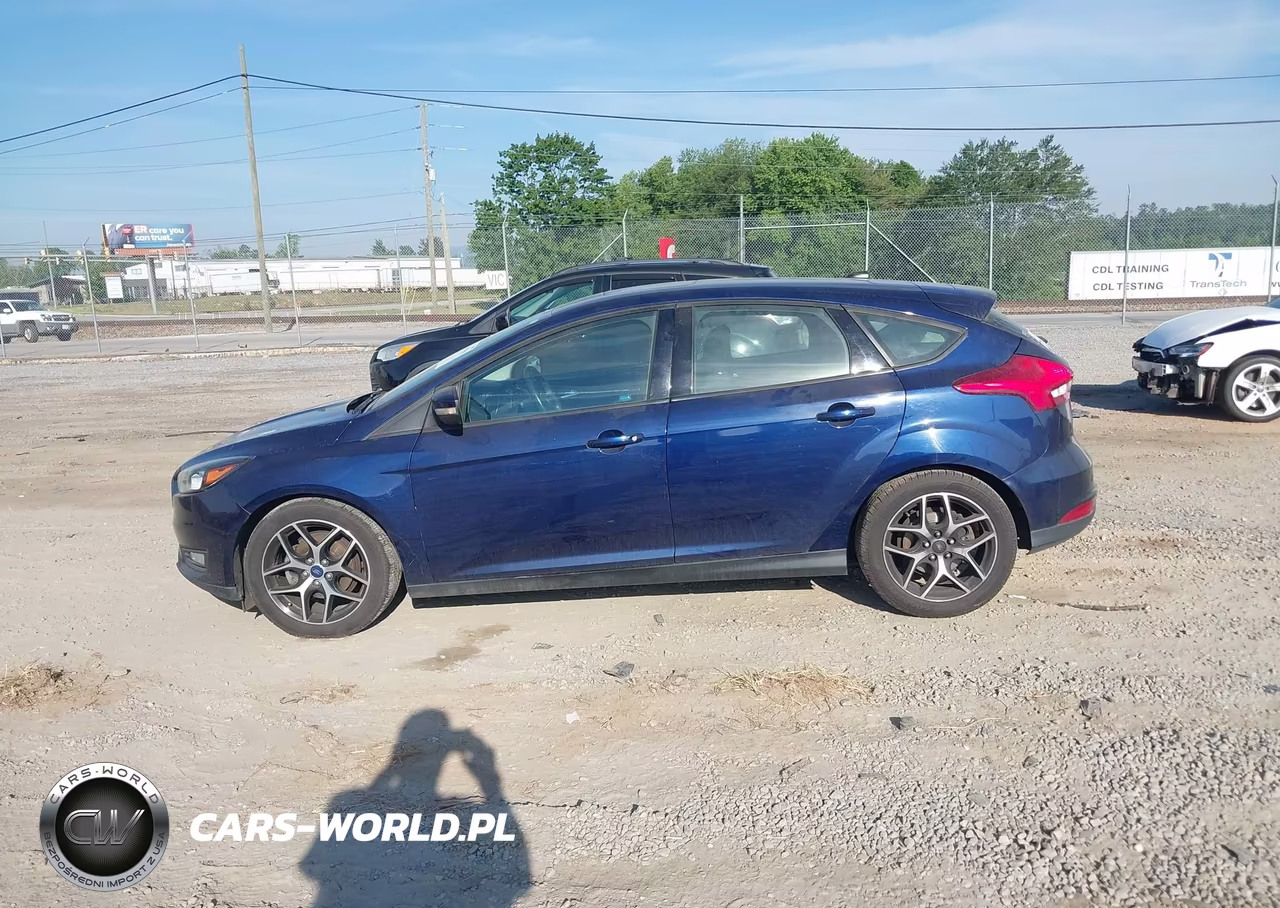 2017 Ford Focus Sel VIN:1FADP3M2XHL323885 - 14
