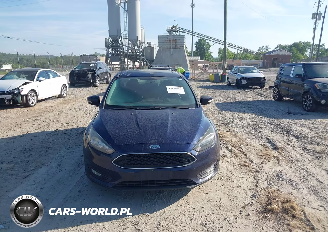 2017 Ford Focus Sel VIN:1FADP3M2XHL323885 - 6