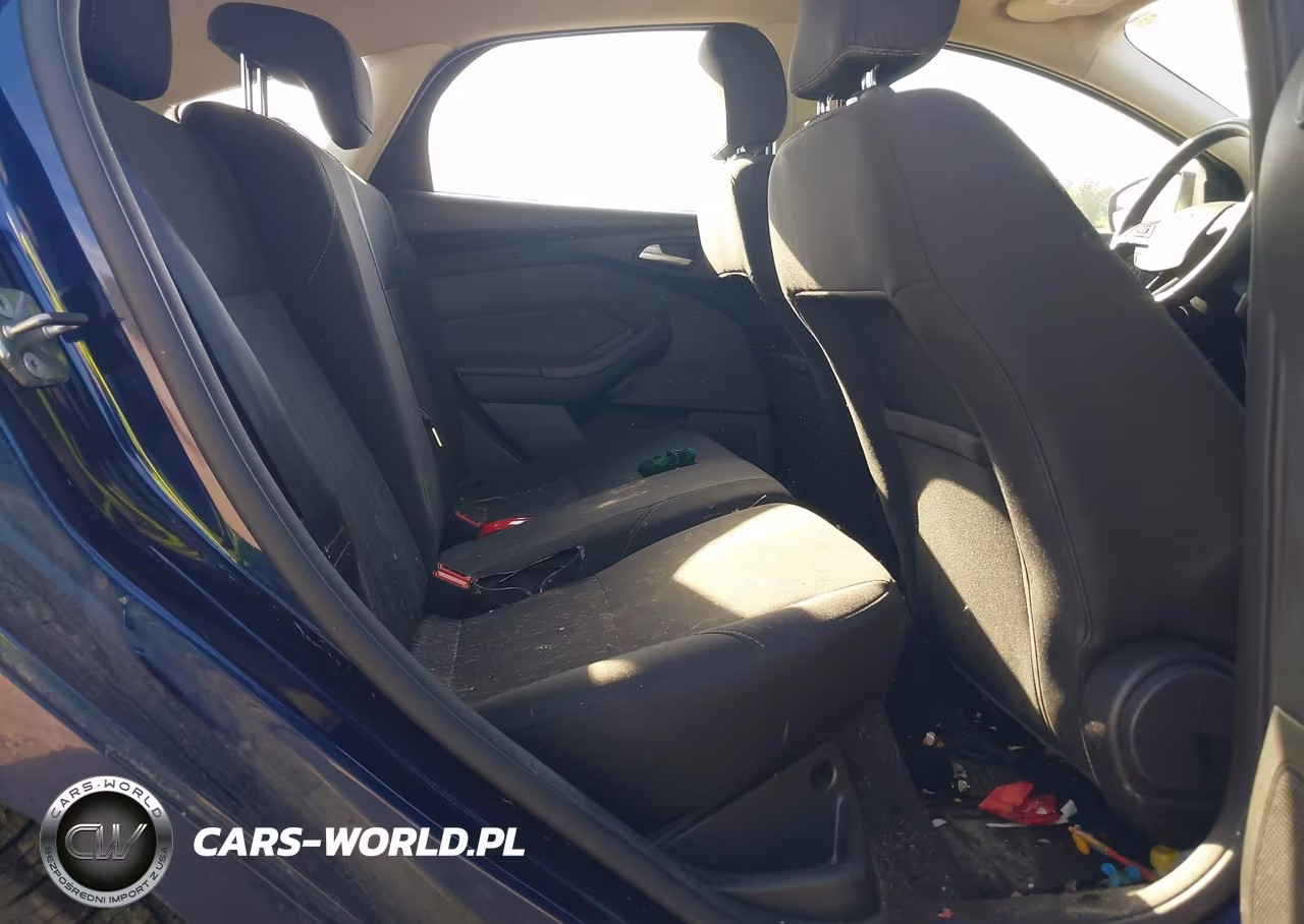 2017 Ford Focus Sel VIN:1FADP3M2XHL323885 - 8