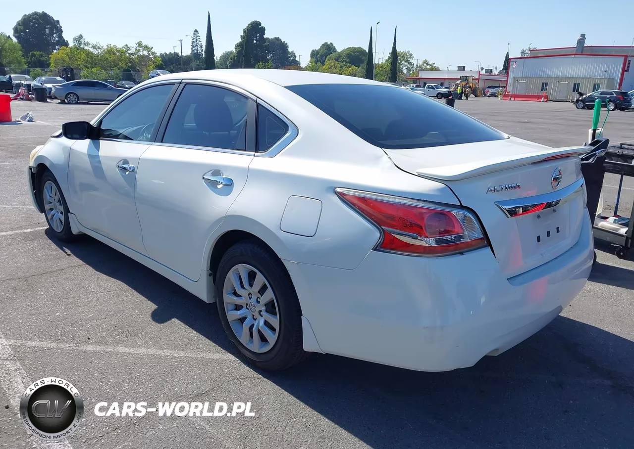 2015 Nissan Altima 2.5 S VIN:1N4AL3AP4FC271701 - 3