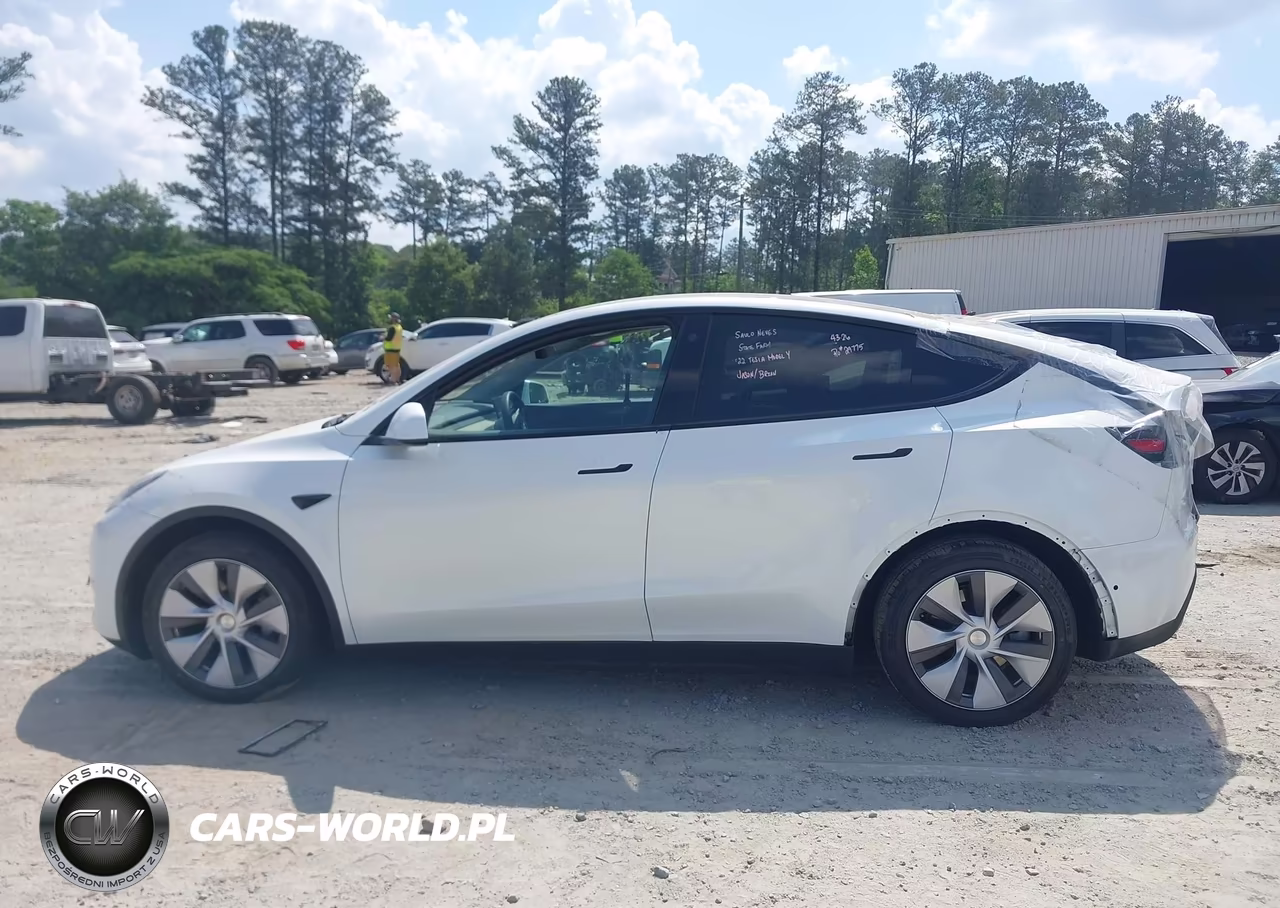 2022 Tesla Model Y Long Range Dual Motor All-Wheel Drive VIN:7SAYGDEE5NA009523 - 14