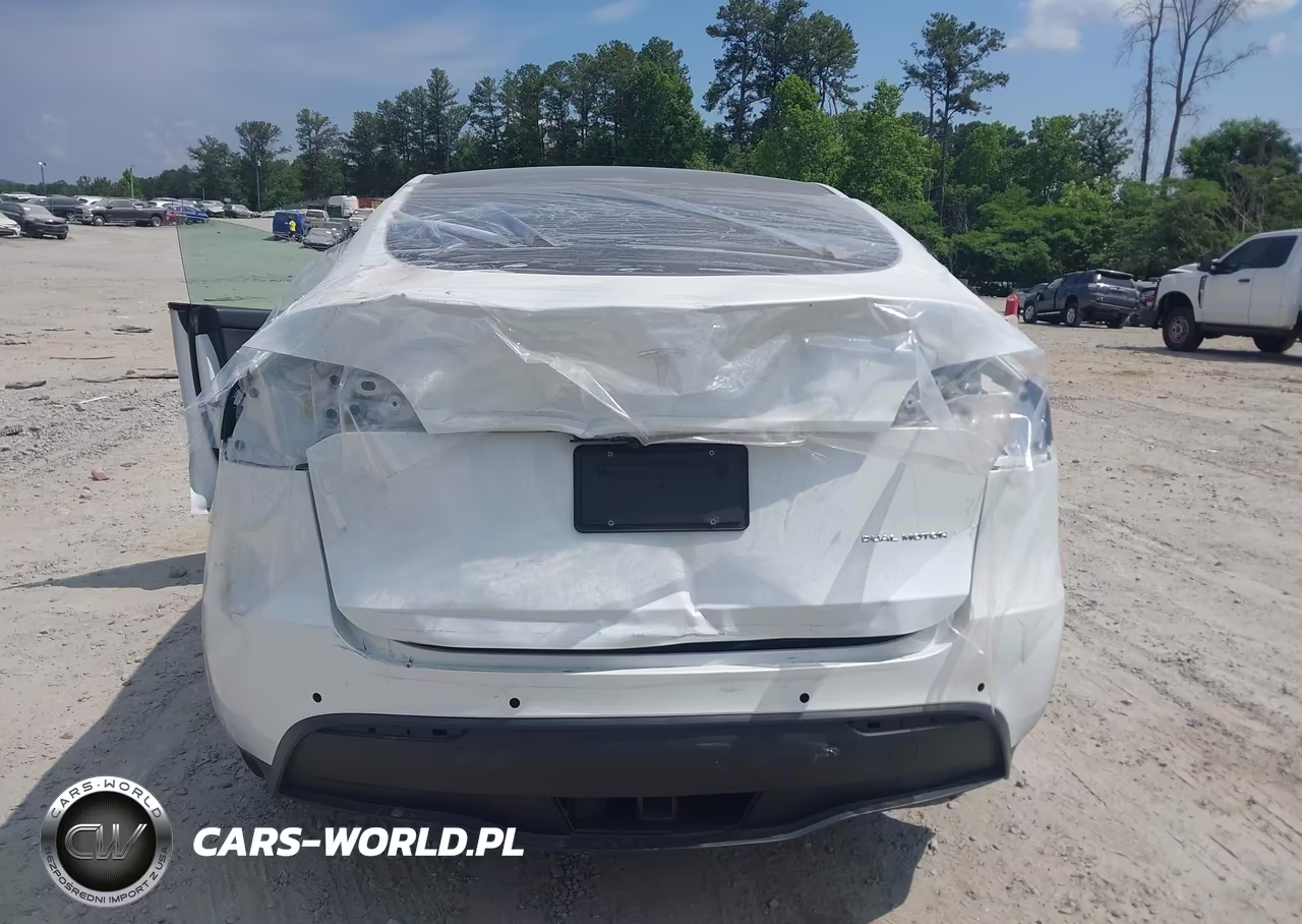 2022 Tesla Model Y Long Range Dual Motor All-Wheel Drive VIN:7SAYGDEE5NA009523 - 6