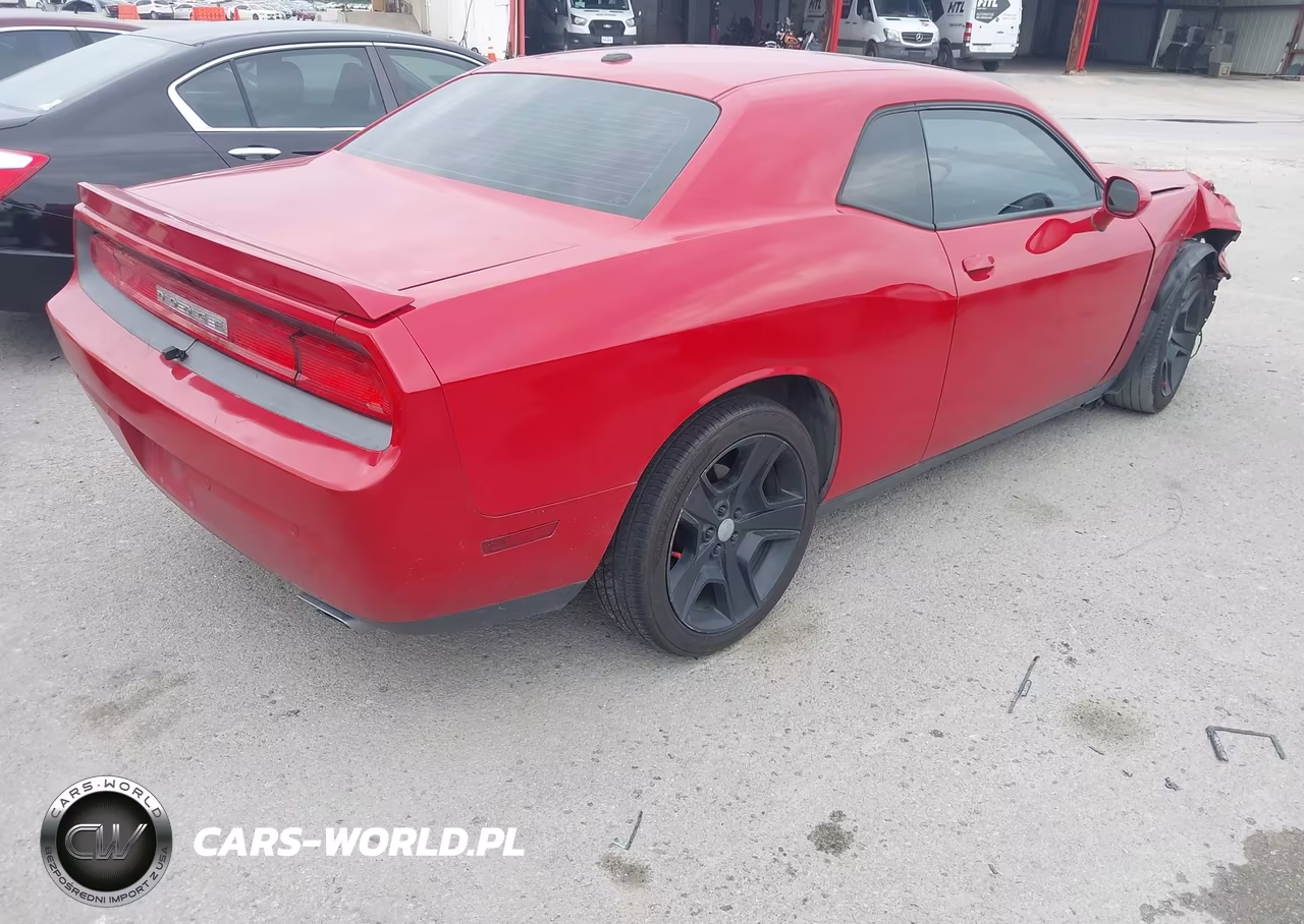 2013 Dodge Challenger Sxt Plus VIN:2C3CDYAG9DH619892 - 4