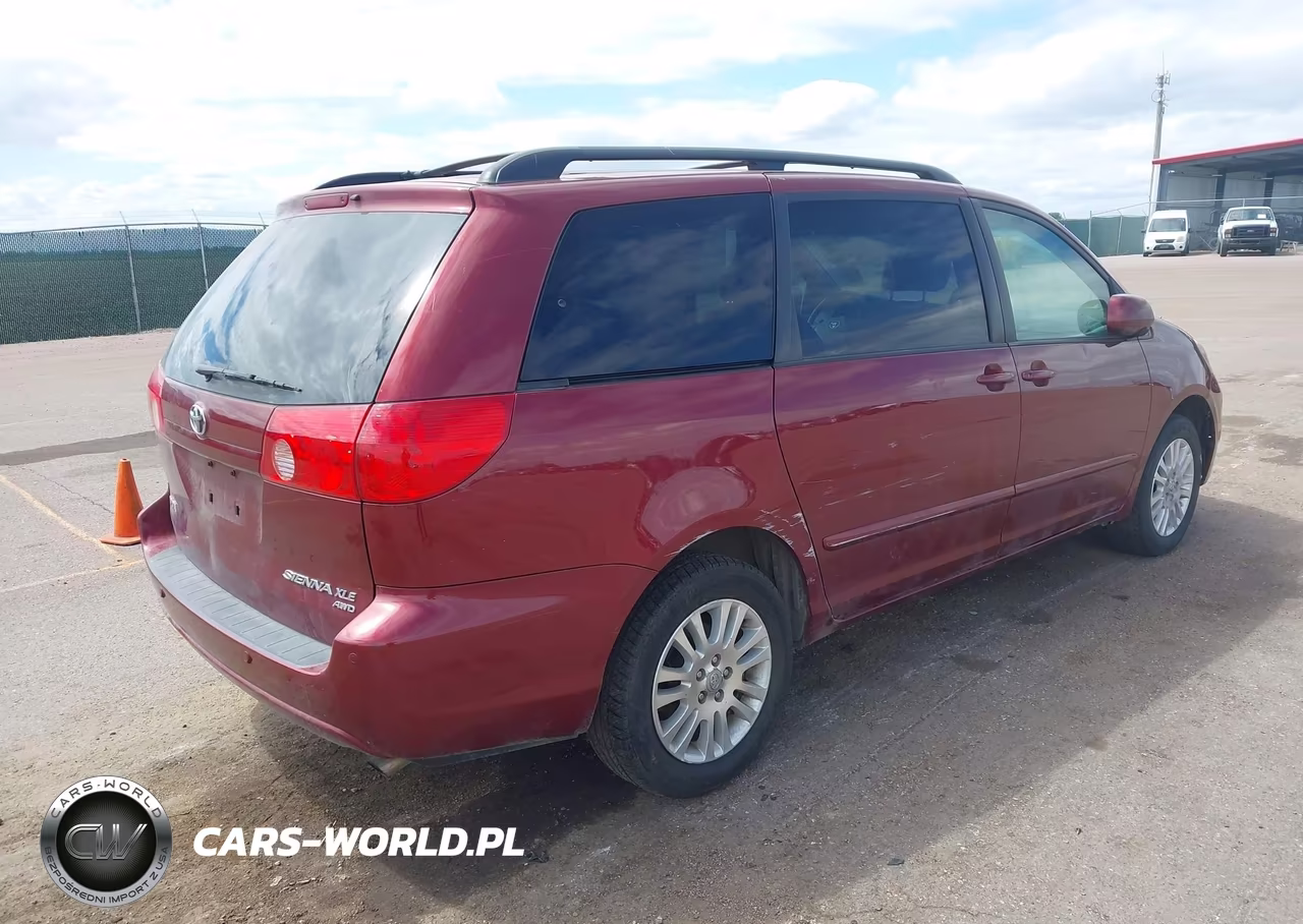 2010 Toyota Sienna Xle VIN:5TDDK4CC1AS030311 - 4