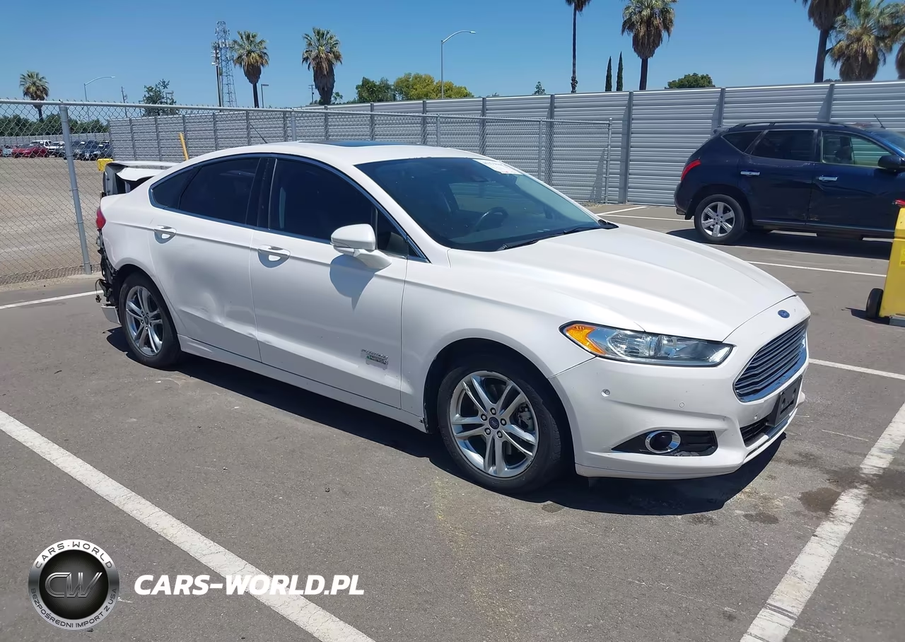2016 Ford Fusion Energi Titanium – zdjęcie 1 z 17