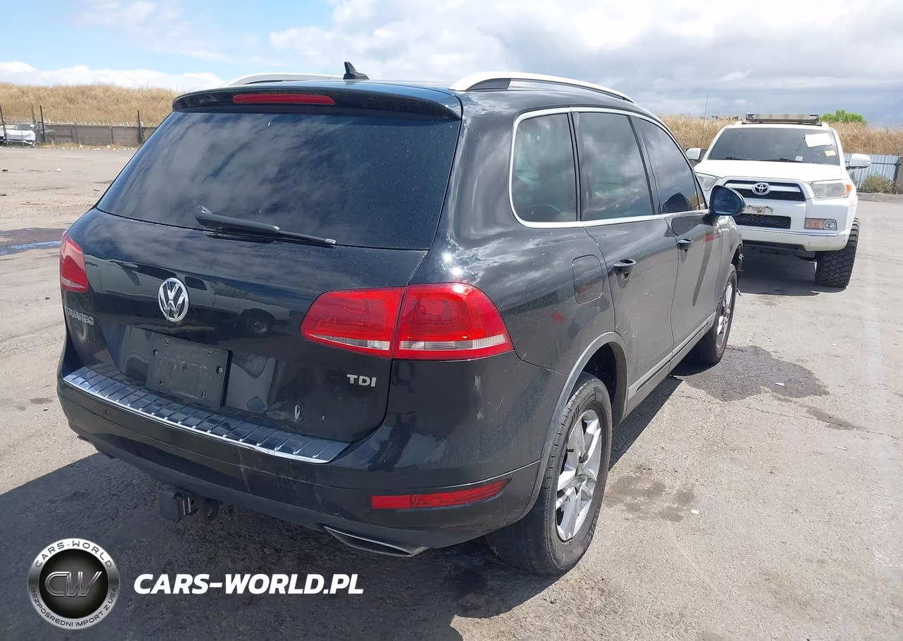 2012 Volkswagen Touareg Tdi Lux VIN:WVGFK9BP7CD003456 - 4