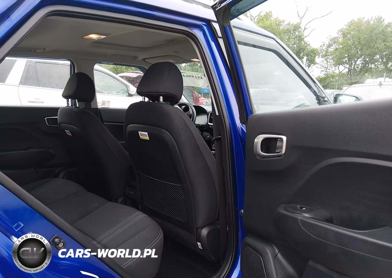 2026 Hyundai Venue Sel VIN:KMHRC8A38TU435783 - 8