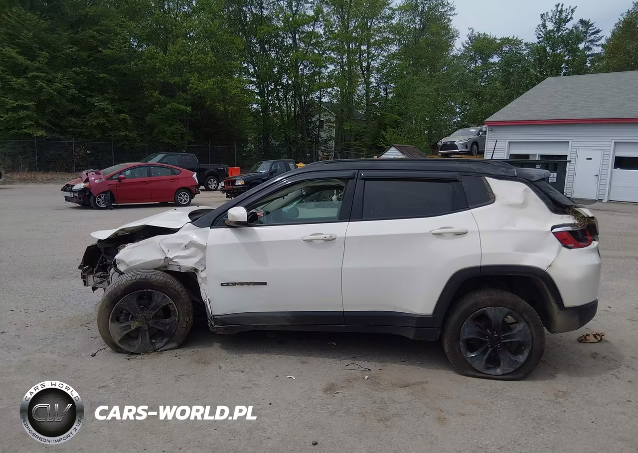 2018 Jeep Compass Altitude 4X4 VIN:3C4NJDBB9JT316204 - 14