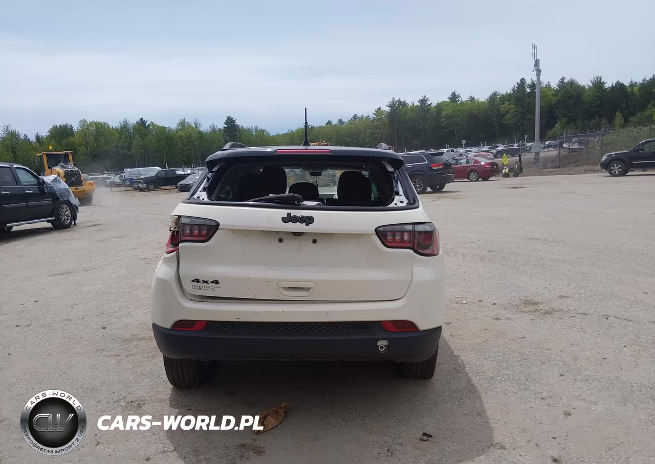 2018 Jeep Compass Altitude 4X4 VIN:3C4NJDBB9JT316204 - 16