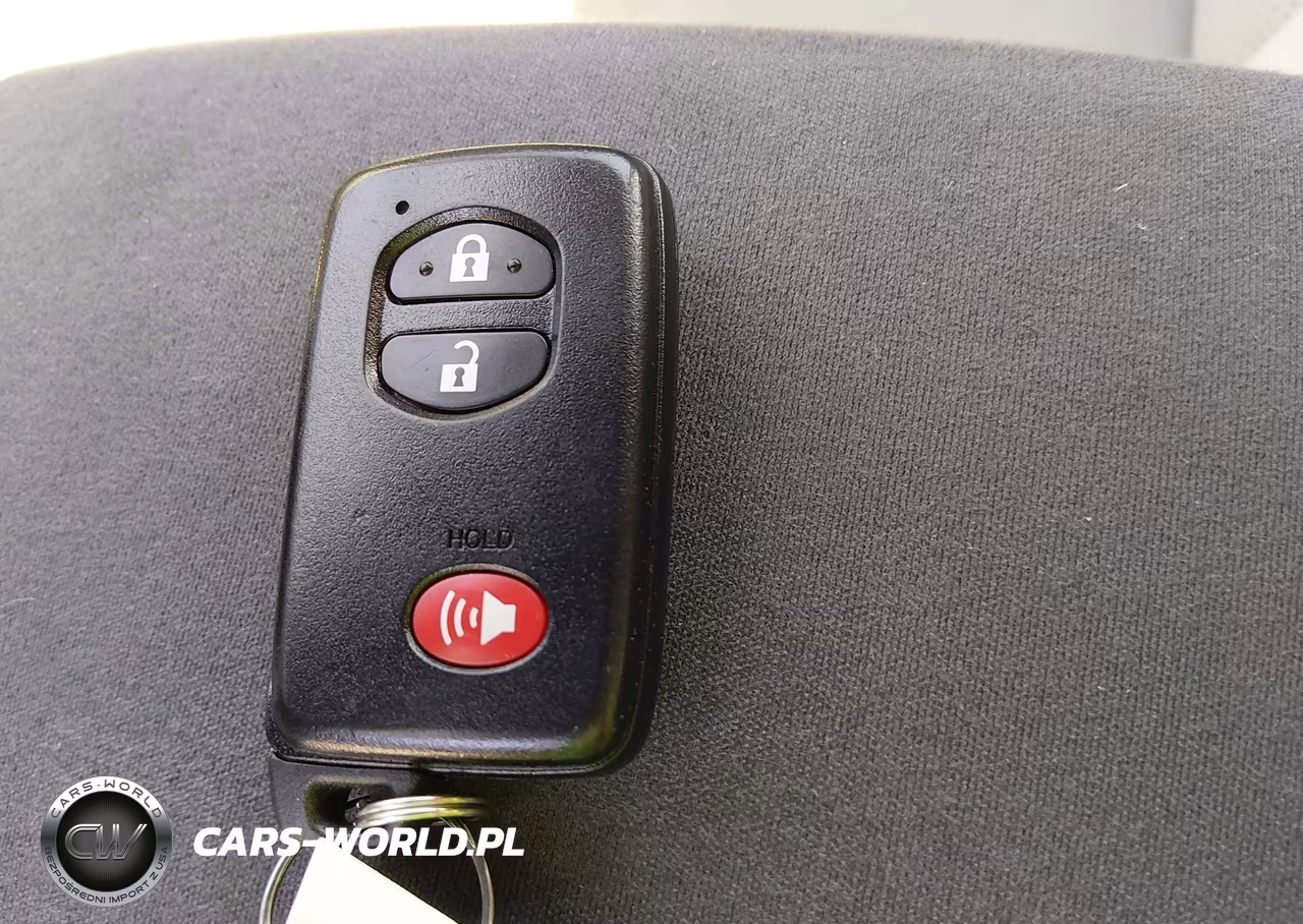 2011 Toyota Prius Three VIN:JTDKN3DU2B0307309 - 11